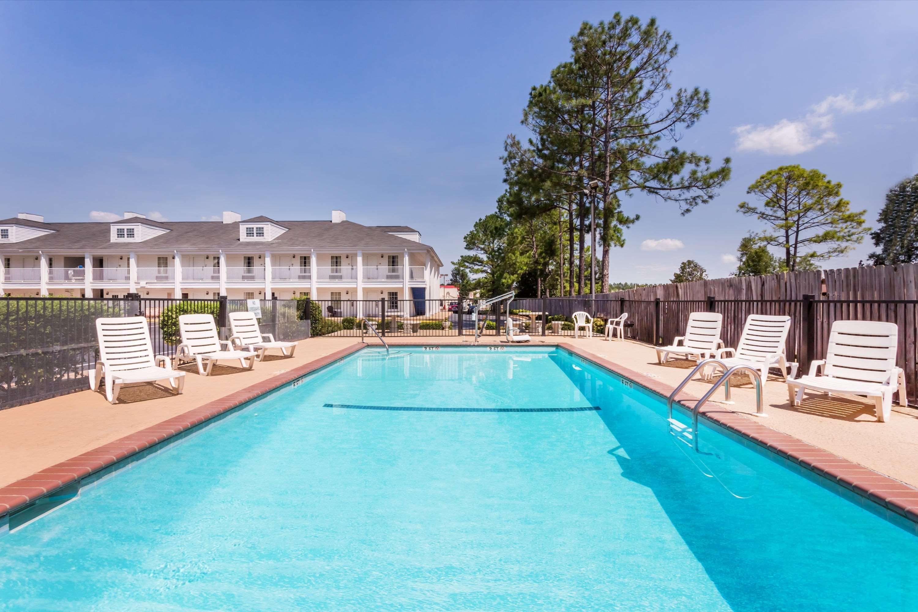 Baymont By Wyndham Albany At Albany Mall Exterior foto